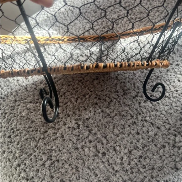 Wire basket - Picture 2 of 4